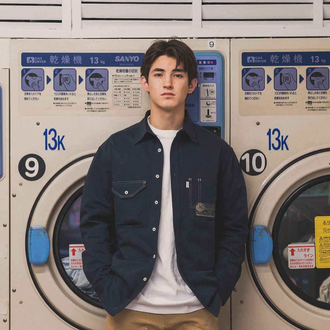 真刺激!男模激情拳交玩过火,结果金戒指卡屁眼里,深夜紧急送医取出,医生直叹牛逼-1