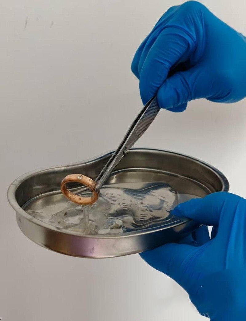 真刺激!男模激情拳交玩过火,结果金戒指卡屁眼里,深夜紧急送医取出,医生直叹牛逼-7