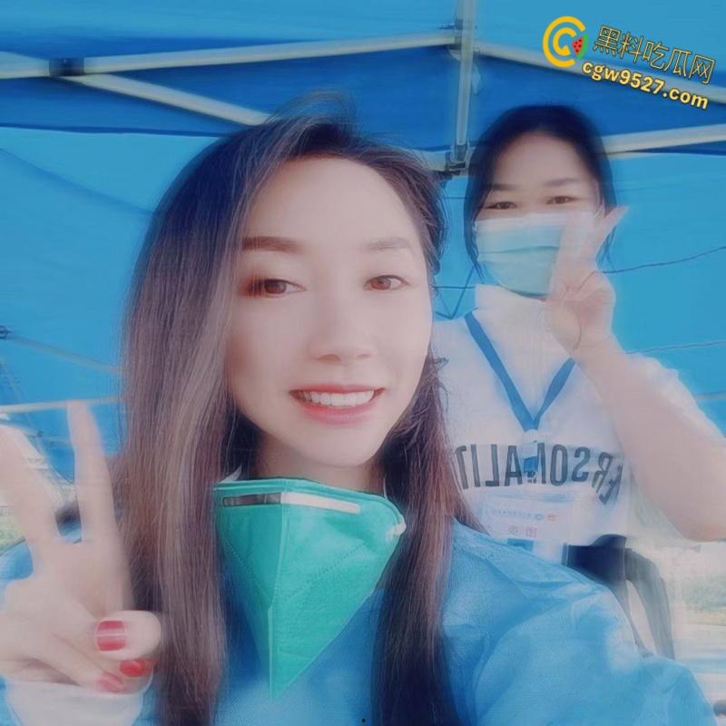 重庆沙坪坝区党员【徐艳霞】,被领导无套狂干,露脸玩颜射吞精,被曝舔功了得,岗位晋升是舔出来的 !-3