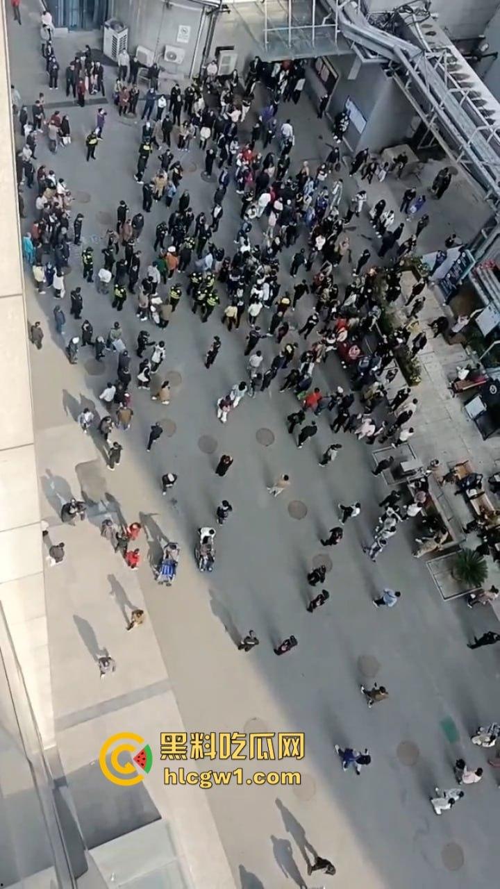 阑尾炎也能要人命?徐州二院割阑尾花费100万人还没了 人财两空家属大闹医院-3