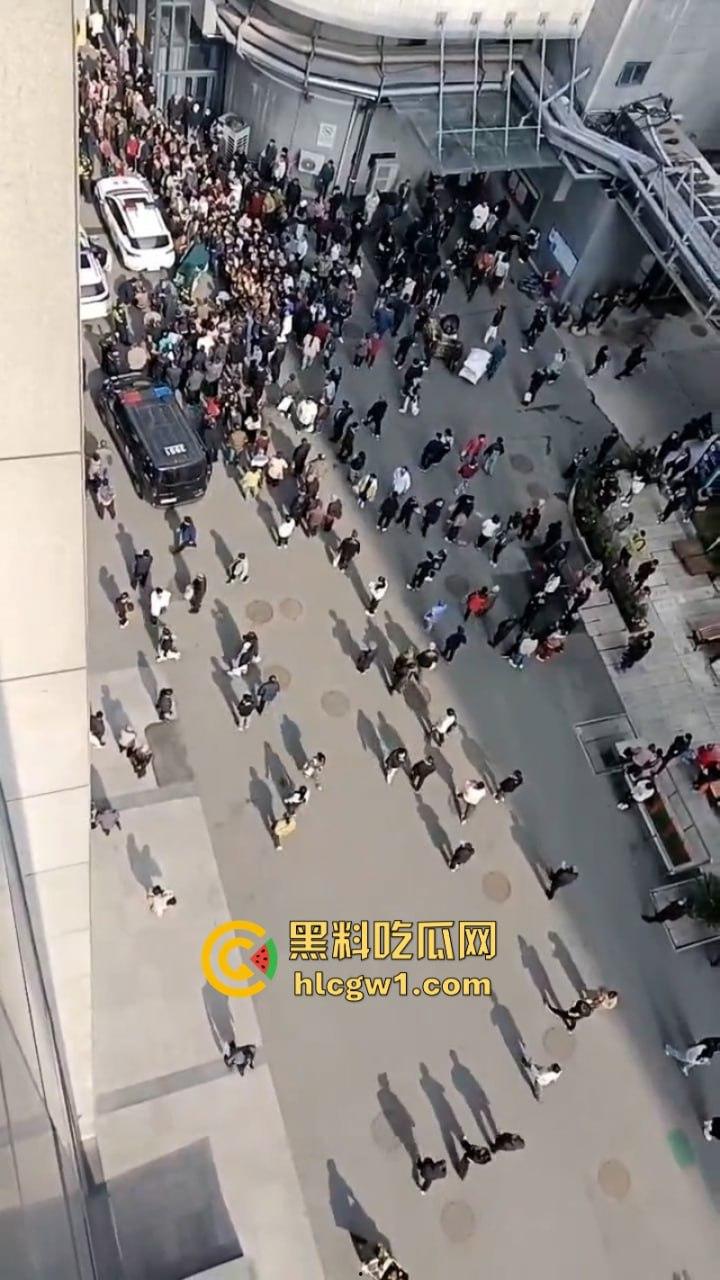阑尾炎也能要人命?徐州二院割阑尾花费100万人还没了 人财两空家属大闹医院-9