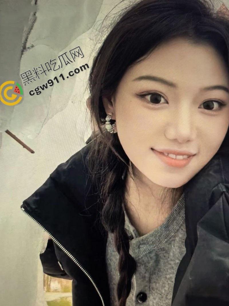 校园女神【刘茹】惊爆荒淫视频，奶子晃动，嫩穴淫水直流，69式舔吸酣畅淋漓，肉欲盛宴戳爆屏幕！-2