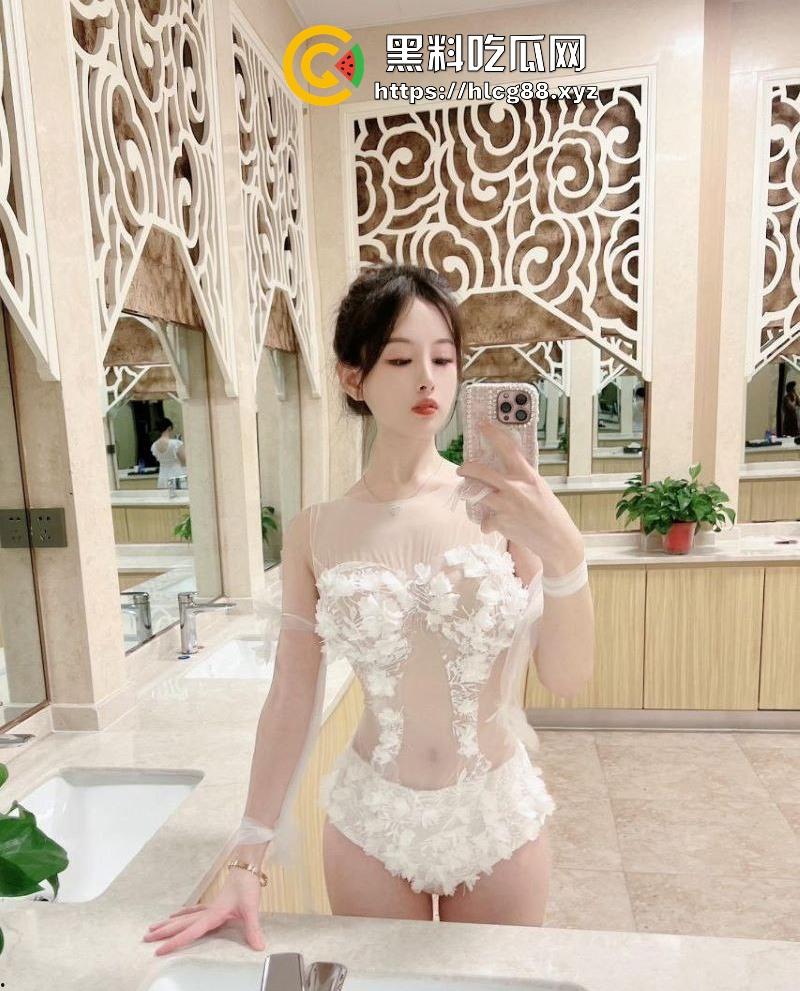 高颜值性感御姐【林晓怡】出轨被老公曝光视频，酒店情趣黑丝跳蛋调教 大屌直插花蕊，操的骚鸡淫叫连连！-4