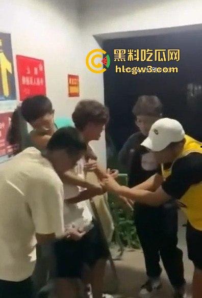 安徽校园内衣大盗现场翻车!臭袜子满地,小伙口味重,偷遍女宿舍内裤,活脱脱现代采花贼!-4