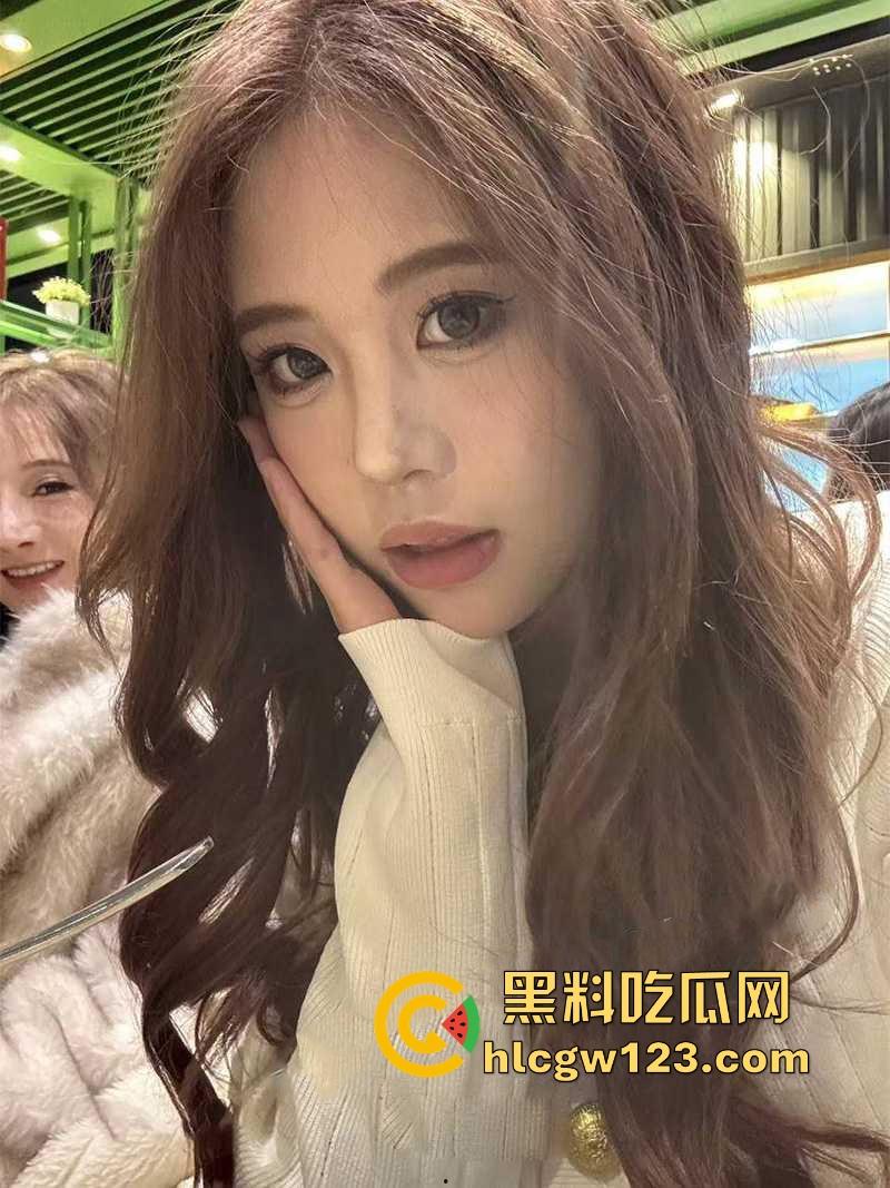 模特身材极品女神【林沫曦】高端伴游金主视频流出 白天陪玩晚上陪睡 只要钱到位 没有什么是不可能的!-9