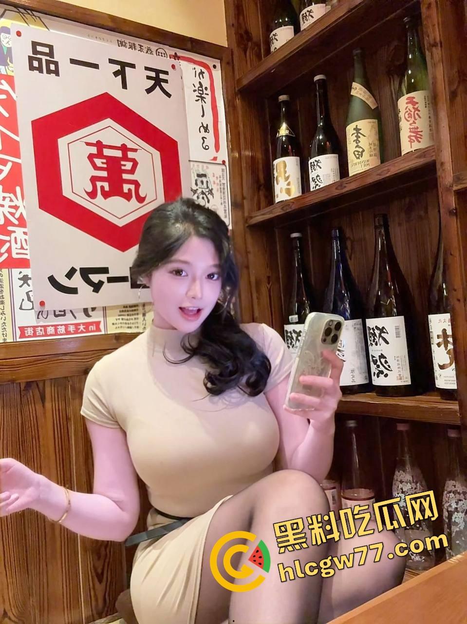 舔技封神『菜利瑜』私拍流出爆红,甜妹跪舔深喉变公共肉嘴,装乖现实舔J舔到射三次!-3