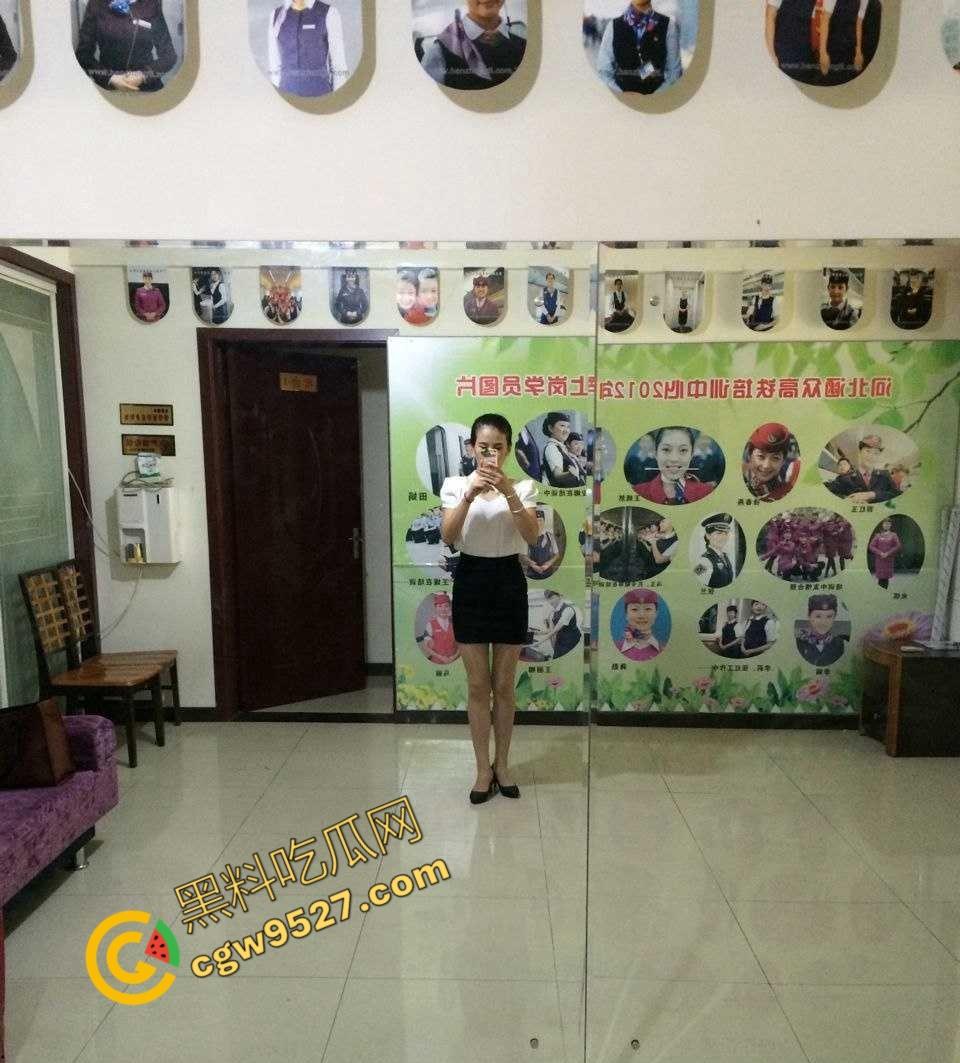 河北涵众高铁培训中心的不伦之恋!老师许佳佳的出轨与学生的激情,被学生调教十分淫荡-5