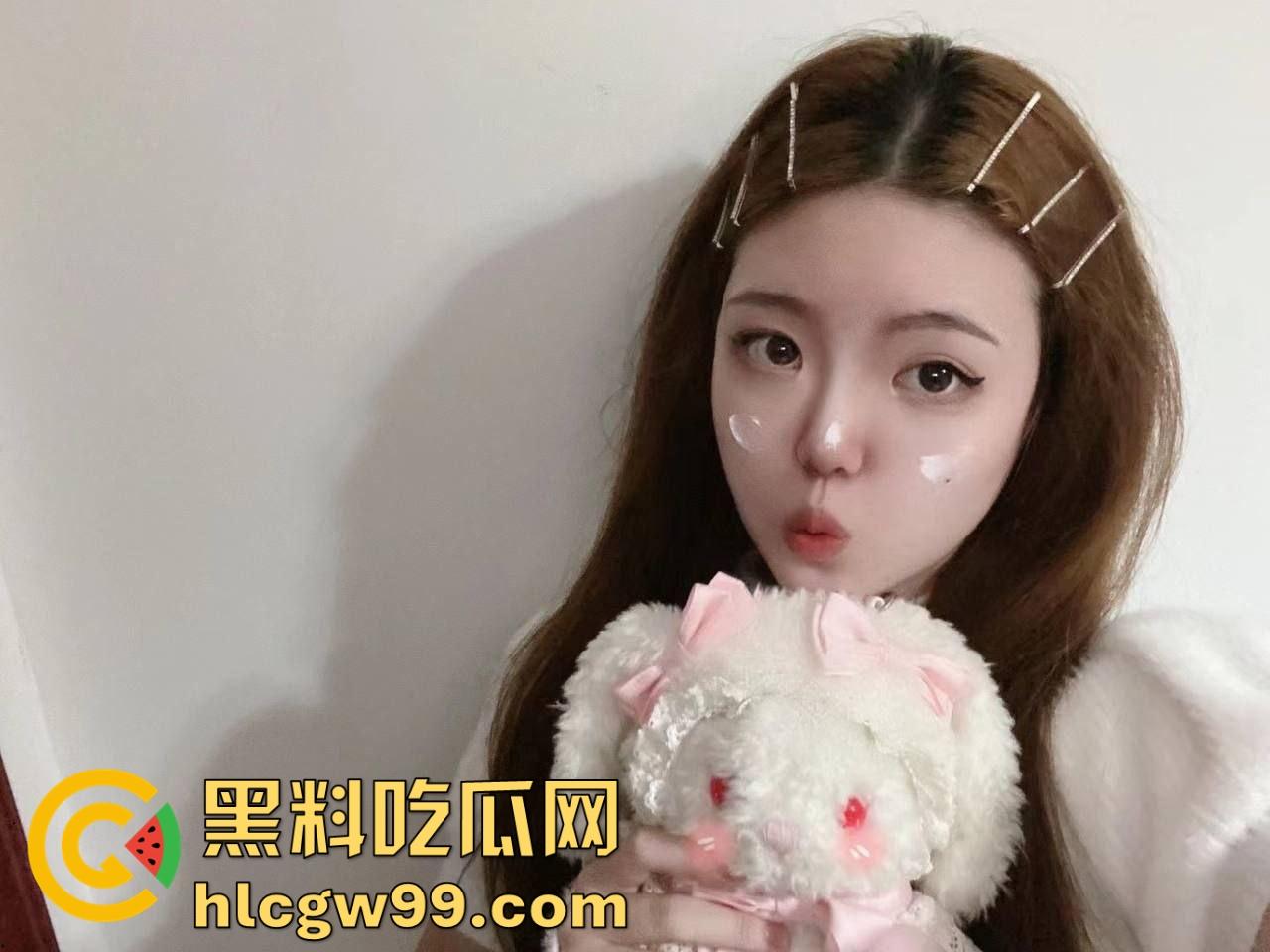 过年约炮杭州女大【孙倩倩】高冷皮囊下藏着欠操样,长毛衣底下啥都没穿,粉嫩骚逼湿成狗,跪着求肏被捅穿!-9