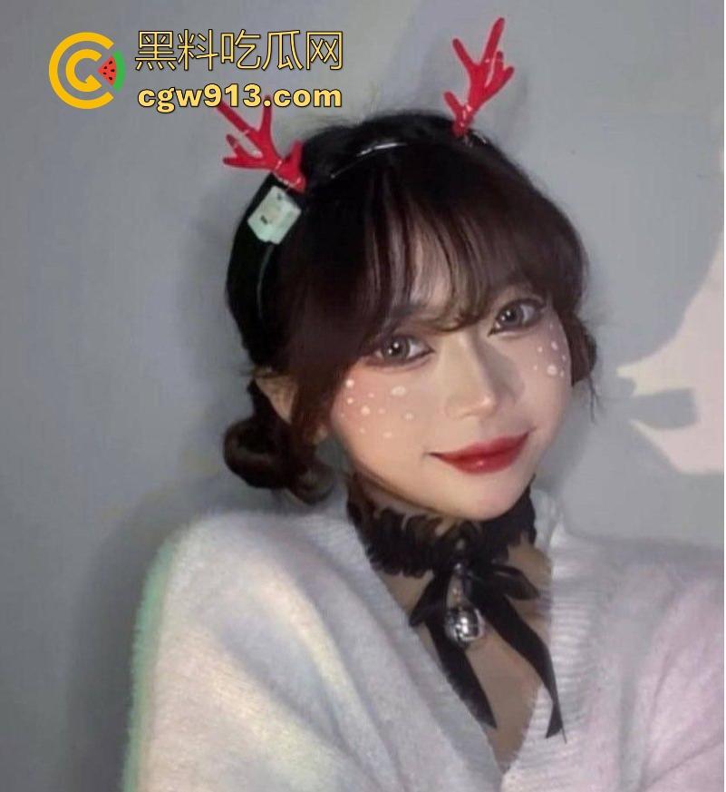 武汉生物工程学院【秦海莹】反差学生妹同居后淫荡视频暴露，每天把男友舔醒，沉迷性爱的母狗！-2