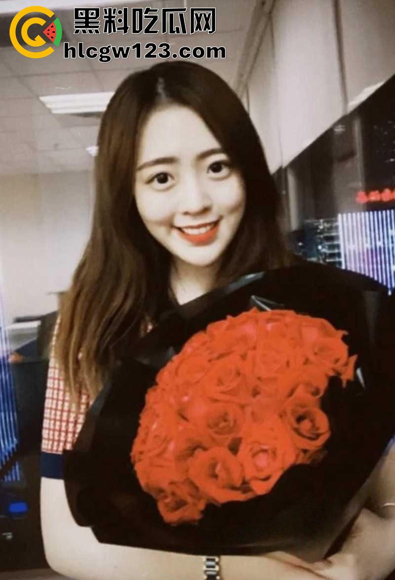 御姐颜值巨乳校花【顾盈】,太原职业技术学院骚逼,胸大腰细身材粉嫩逆天,舔功一流眼神勾人!-1