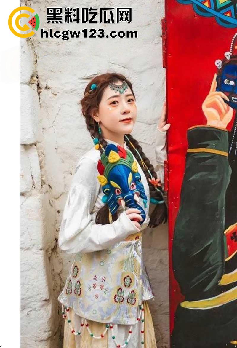 御姐颜值巨乳校花【顾盈】,太原职业技术学院骚逼,胸大腰细身材粉嫩逆天,舔功一流眼神勾人!-6