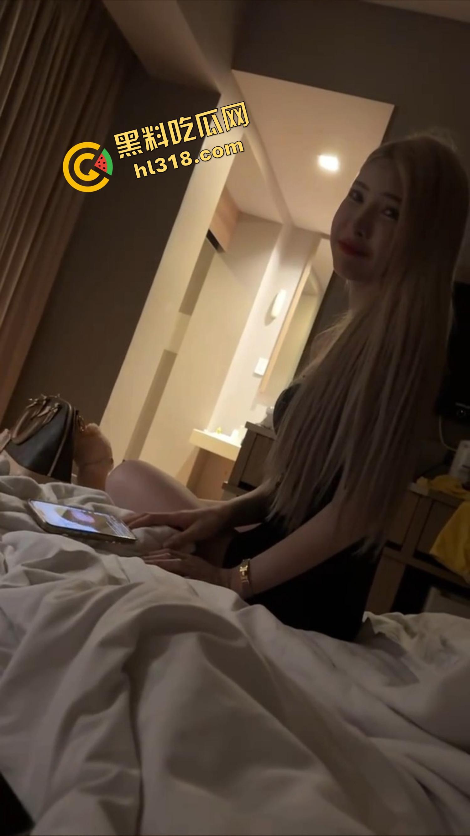 红姐名声飘洋过海,泰国妹子开房干炮前竟问知道红姐吗?不过泰国鲍鱼实测果然不一般是真香!-9