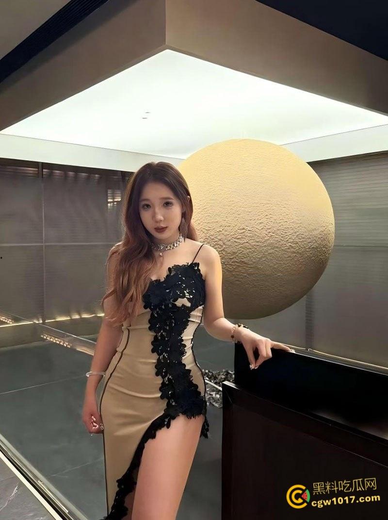 高颜值学姐饥渴难耐，不穿内裤被按在办公桌狂操！抠逼调教爽到高潮喷水，椅子上后入内射浪叫不停！-2