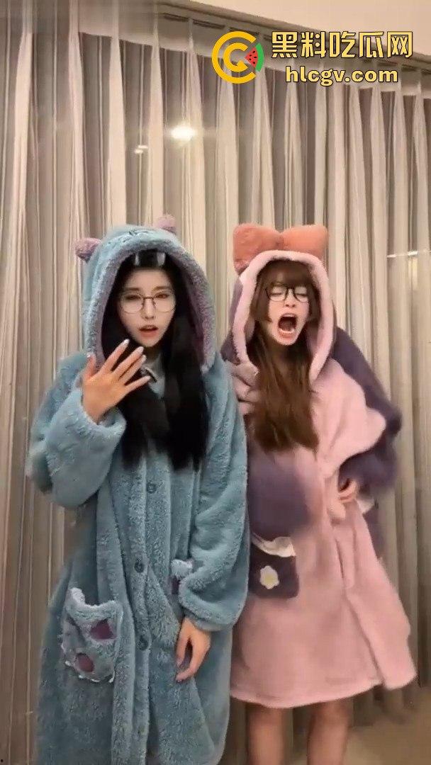 抖音网红开关灯变装骚操作之非常规抖音!美乳摇晃露乳撩人,灯光一暗一明,个个都让人上头!-2