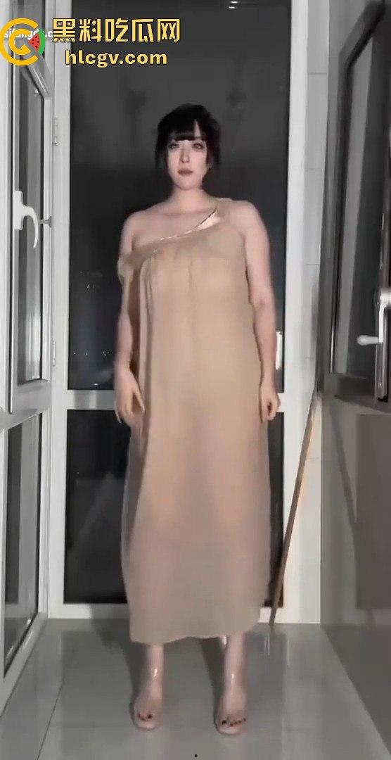 抖音网红开关灯变装骚操作之非常规抖音!美乳摇晃露乳撩人,灯光一暗一明,个个都让人上头!-3