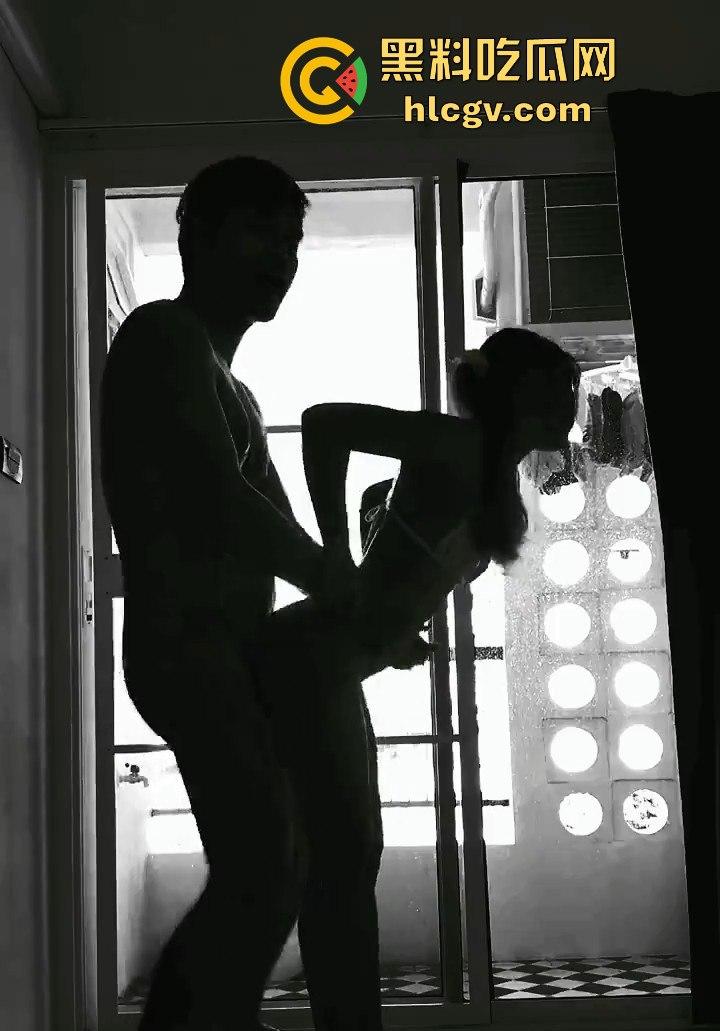 抖音网红开关灯变装骚操作之非常规抖音!美乳摇晃露乳撩人,灯光一暗一明,个个都让人上头!-13