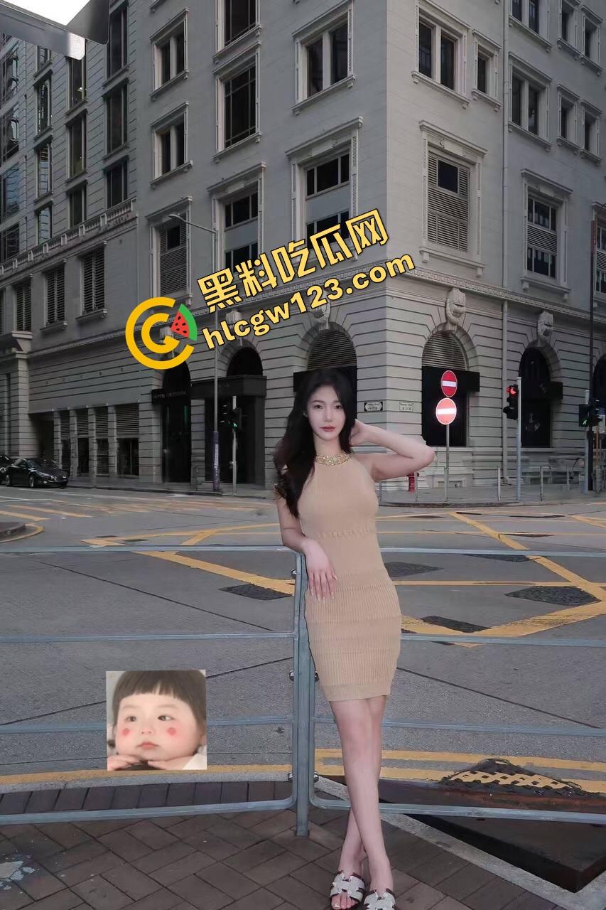 年轻骚妹小区椅子上亲热,真空出门方便男友揉奶,衣服一掀奶头当众弹出来,楼上邻居阳台吃瓜偷拍!-6