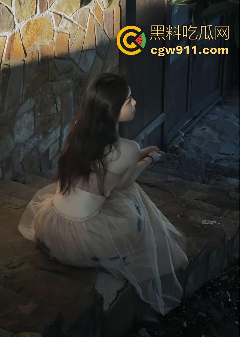 济南科技学大学情侣做爱视频流出,超高颜值极品身材小女友,情趣黑丝诱人,白嫩肥臀疯狂榨精,浪叫不断!-3