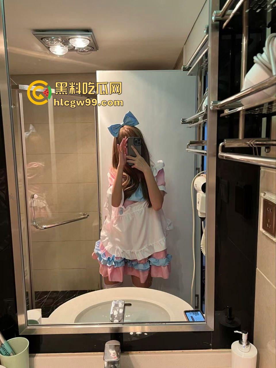 山西07后骚货【夏婷婷】酒店连战10天被操到腿软，调教成母狗，在线打语音给网友直播操逼！-4