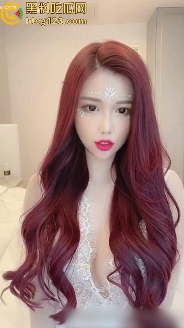 Onlyfans极品大奶网红【周甄娜】付费福利视频流出合集整理！各种道具露奶挑逗！-21