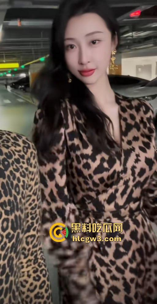 擦边也能剑指财富?冠军剑不够用擦边当武器!击剑冠军『秦雪』反手回怼擦边-4