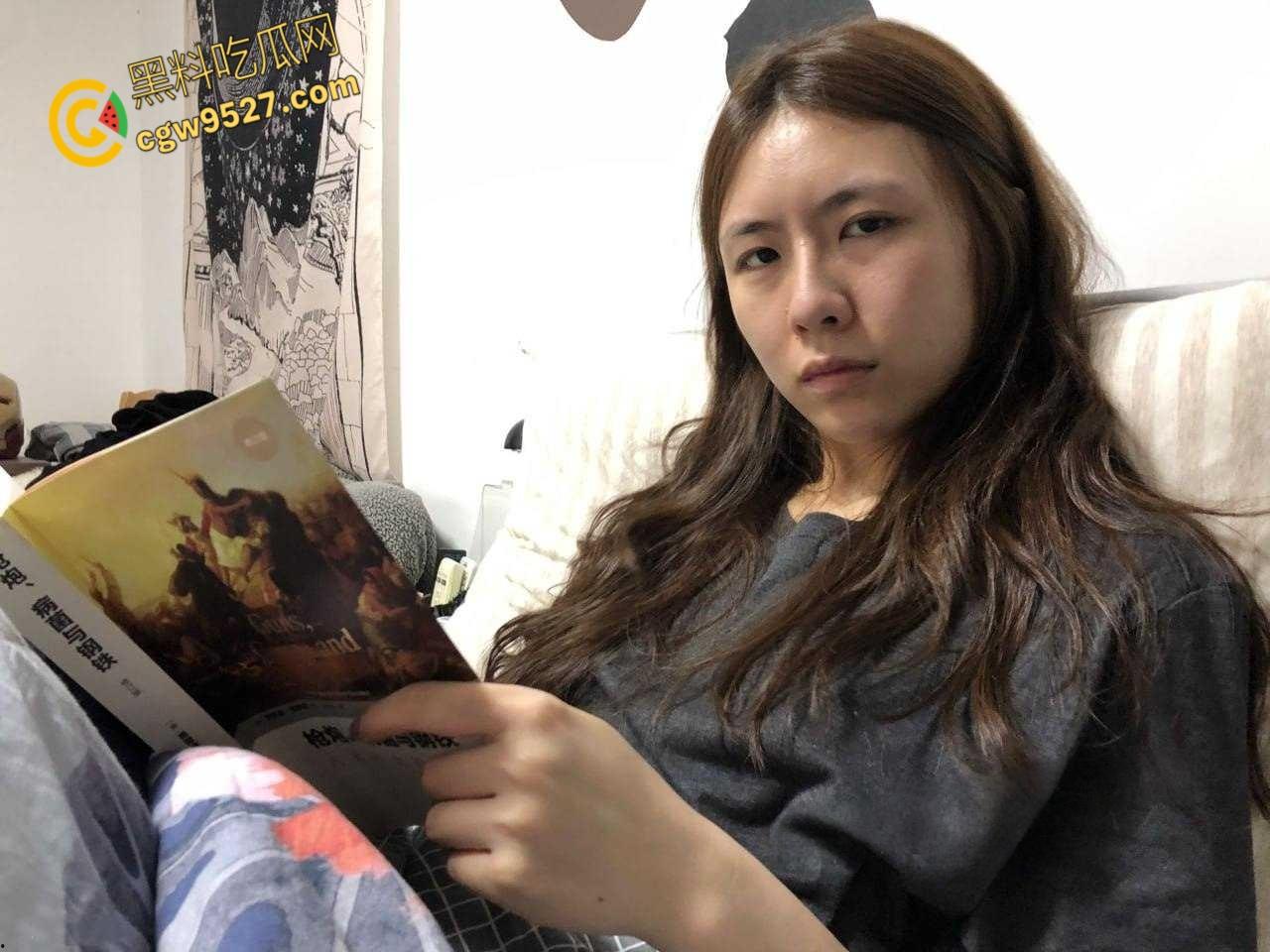 浙江外国语学院【Marry】，高气质模特身材反差婊，与男朋友校外同居日常，性感翘臀被后入狂操 ！-1