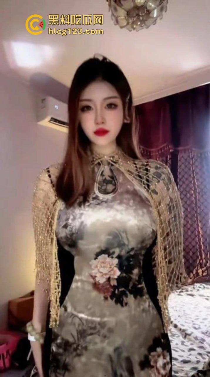 快手/抖音反差骚母狗【迷人大野驴】流出大尺度福利私拍 霸气纹身还真有看点！-4