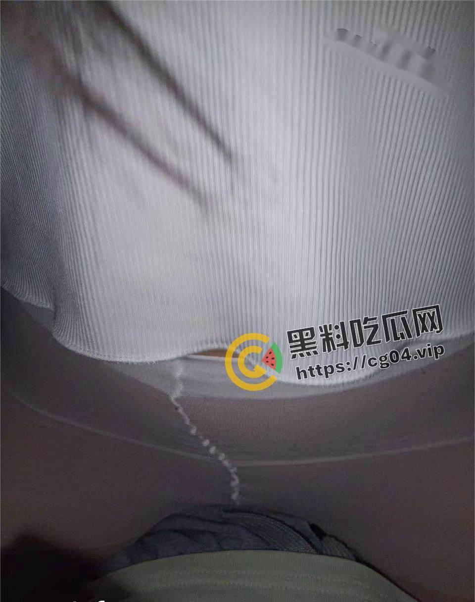 癞蛤蟆终于吃到了天鹅肉！蛰伏多年的猥琐男终于追到了女神 直接给干哭 还把女神给曝光了出来炫耀 多图警告-34