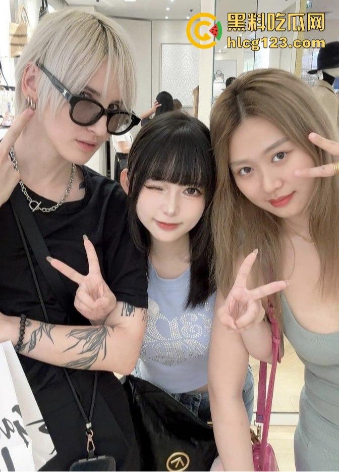 B站百万粉丝UP主『六二二同学』露脸自慰视频曝光!国内是cos国外福利姬,高潮喷白浆!-4