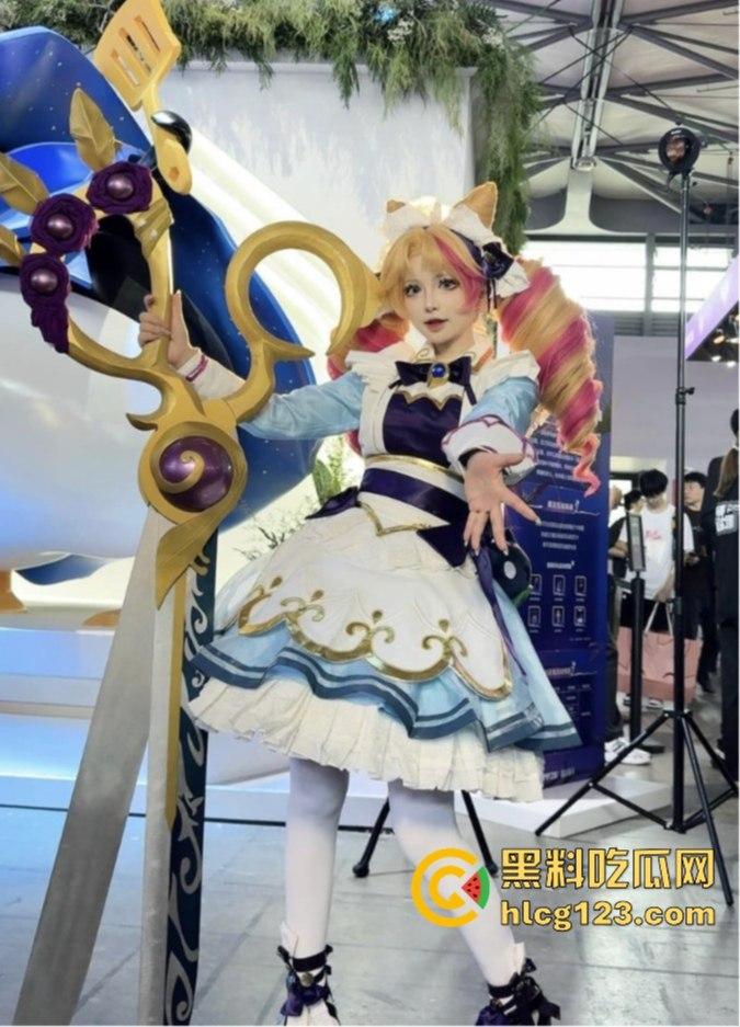 B站百万粉丝UP主『六二二同学』露脸自慰视频曝光!国内是cos国外福利姬,高潮喷白浆!-11