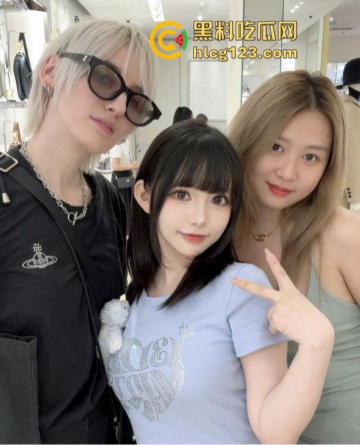 B站百万粉丝UP主『六二二同学』露脸自慰视频曝光!国内是cos国外福利姬,高潮喷白浆!-12