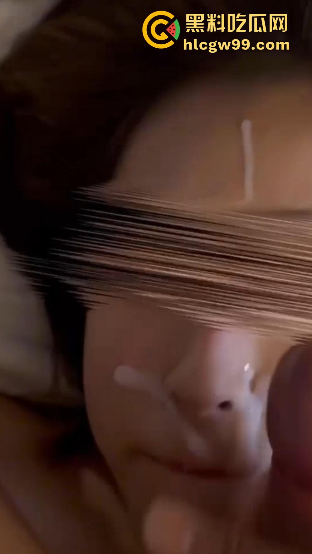 福建师范大学校花【李妍雪】绝美女神私下是淫荡反差婊，被金主暴力抽插满床道具伺候，后入颜射完事让人酸哭！-9