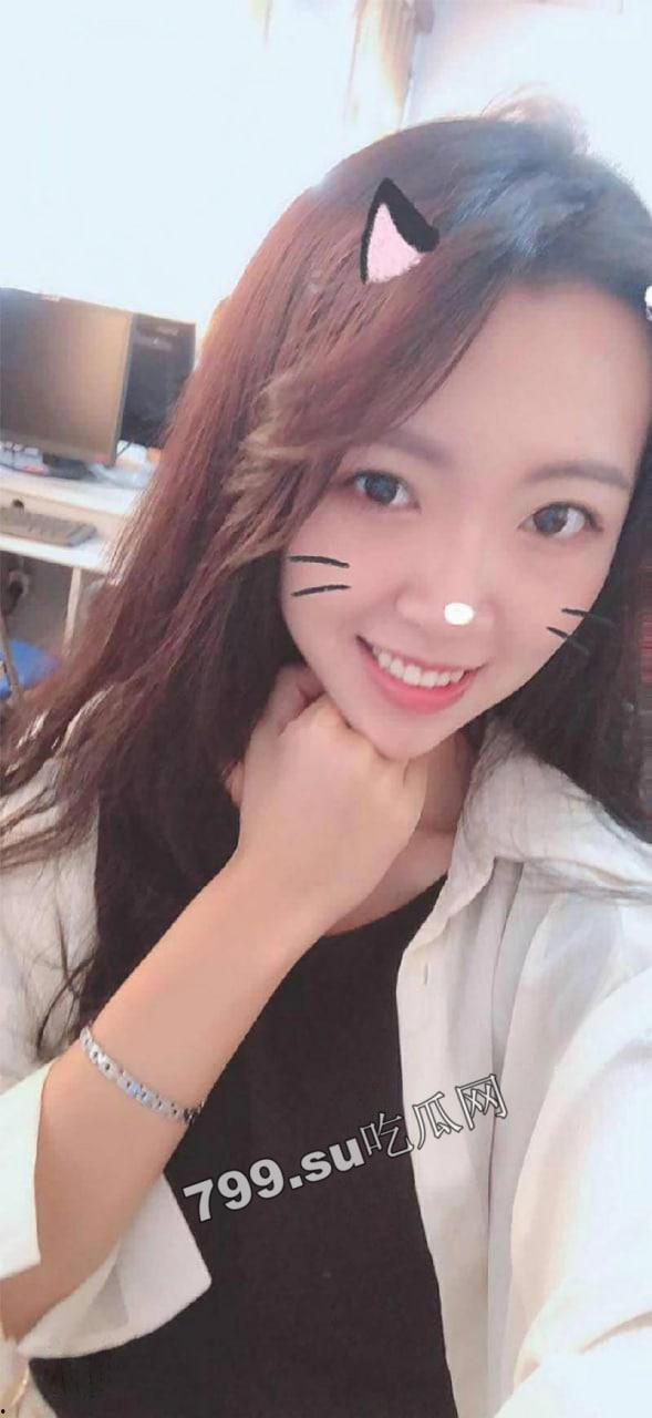 露脸反差婊曝光 成熟知性御姐 曾译萱 大黑逼一看就是千人斩 已经被调教成母狗-1