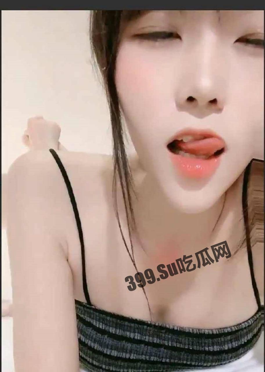 抖音可爱小姐姐「玥玥酱」一对一 极品身材绝美馒头逼大长腿-1