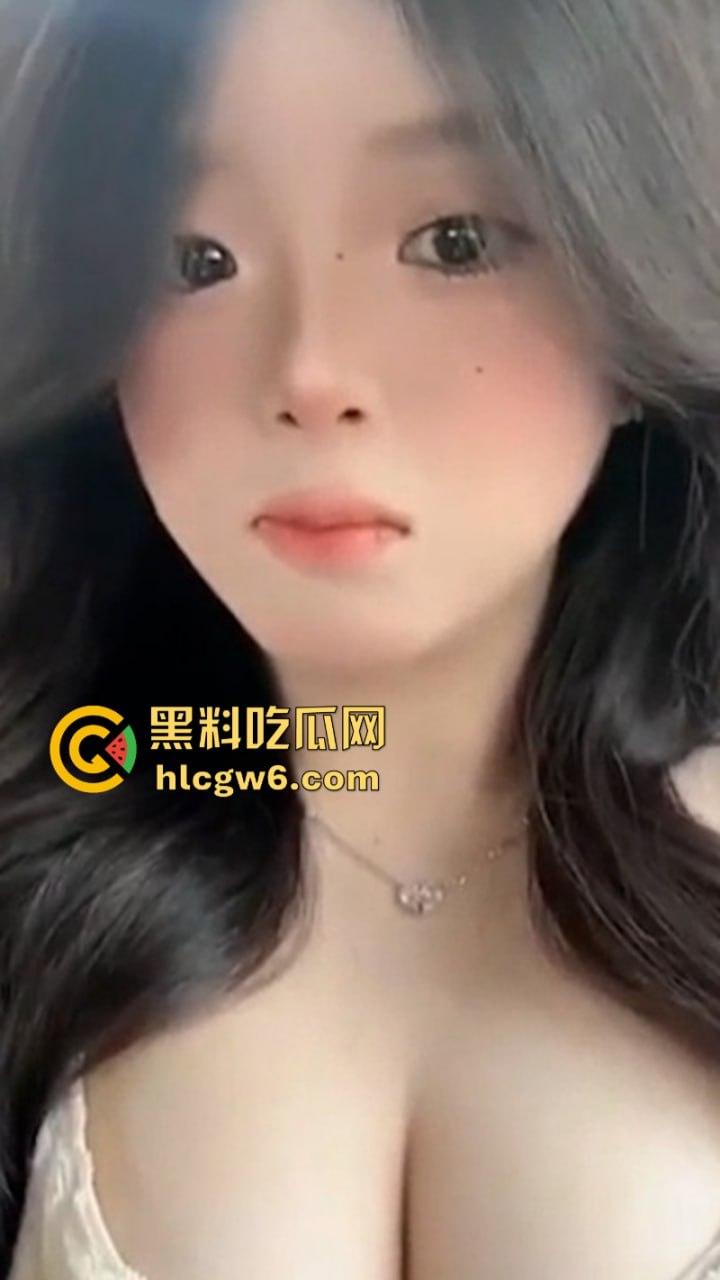 山东童颜巨奶学妹【周梦然】为还裸贷 线上1v1裸聊展示吊钟大奶 被人扒出真实身份后紧急隐身-4