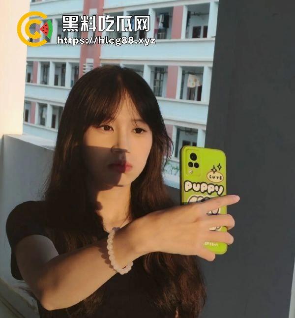 看似钓鱼却反被钓 岭南师范学院气质反差御姐【李慧】软件约炮渣男被无情曝光！-5