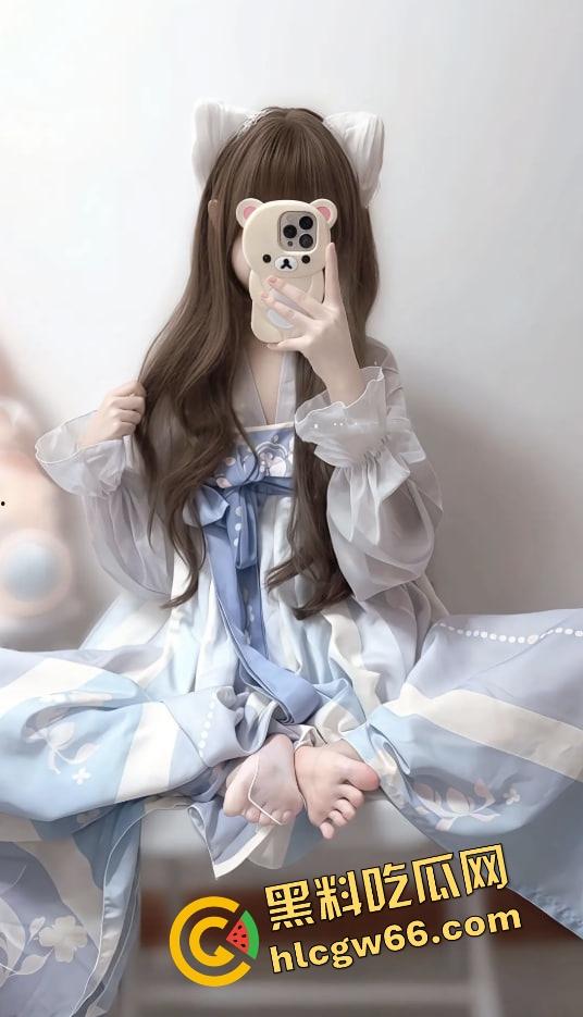 青岛萝莉『小福猫』被金主拽双马尾后入,JK制服诱惑双马尾加攻速,链子拴着叫的跟小猫似的!-6