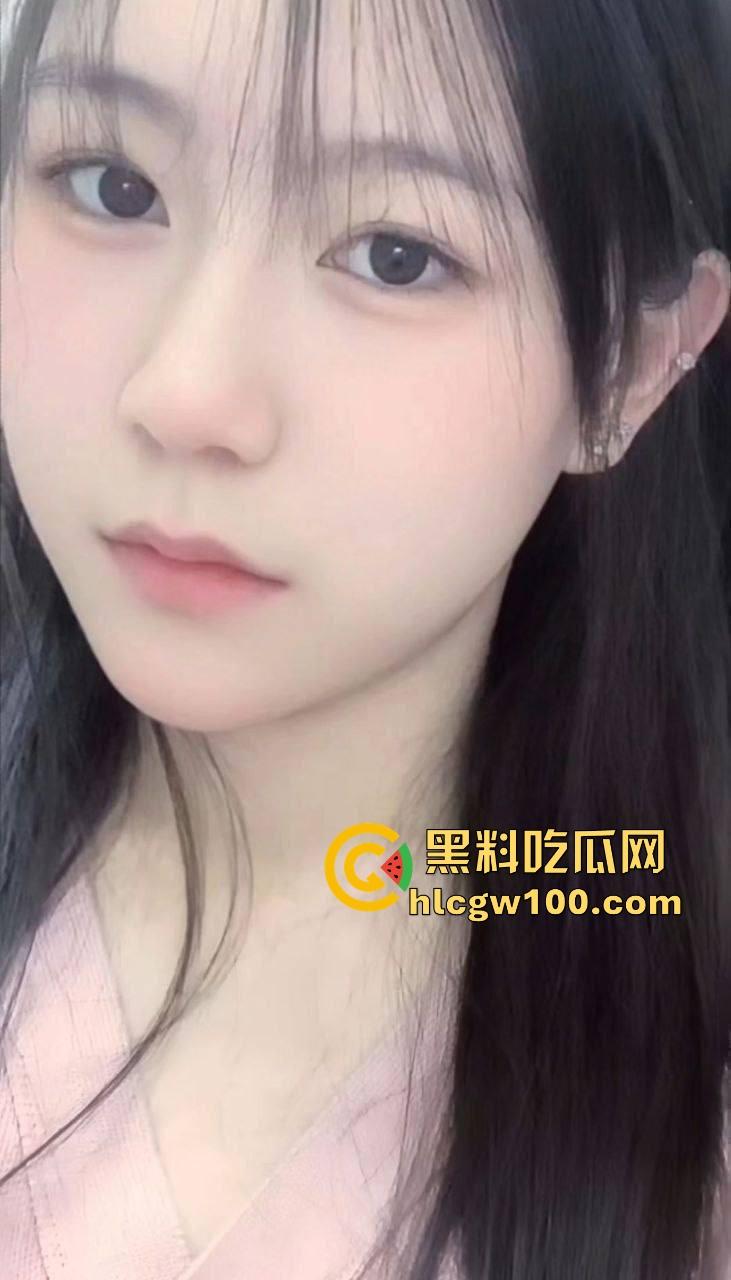 陕西08年生学生【王紫宣】私密视频曝光！嫩逼粉得像水蜜桃嫩到滴水，年轻身体就是不一样，果然是顶级白月光！-3