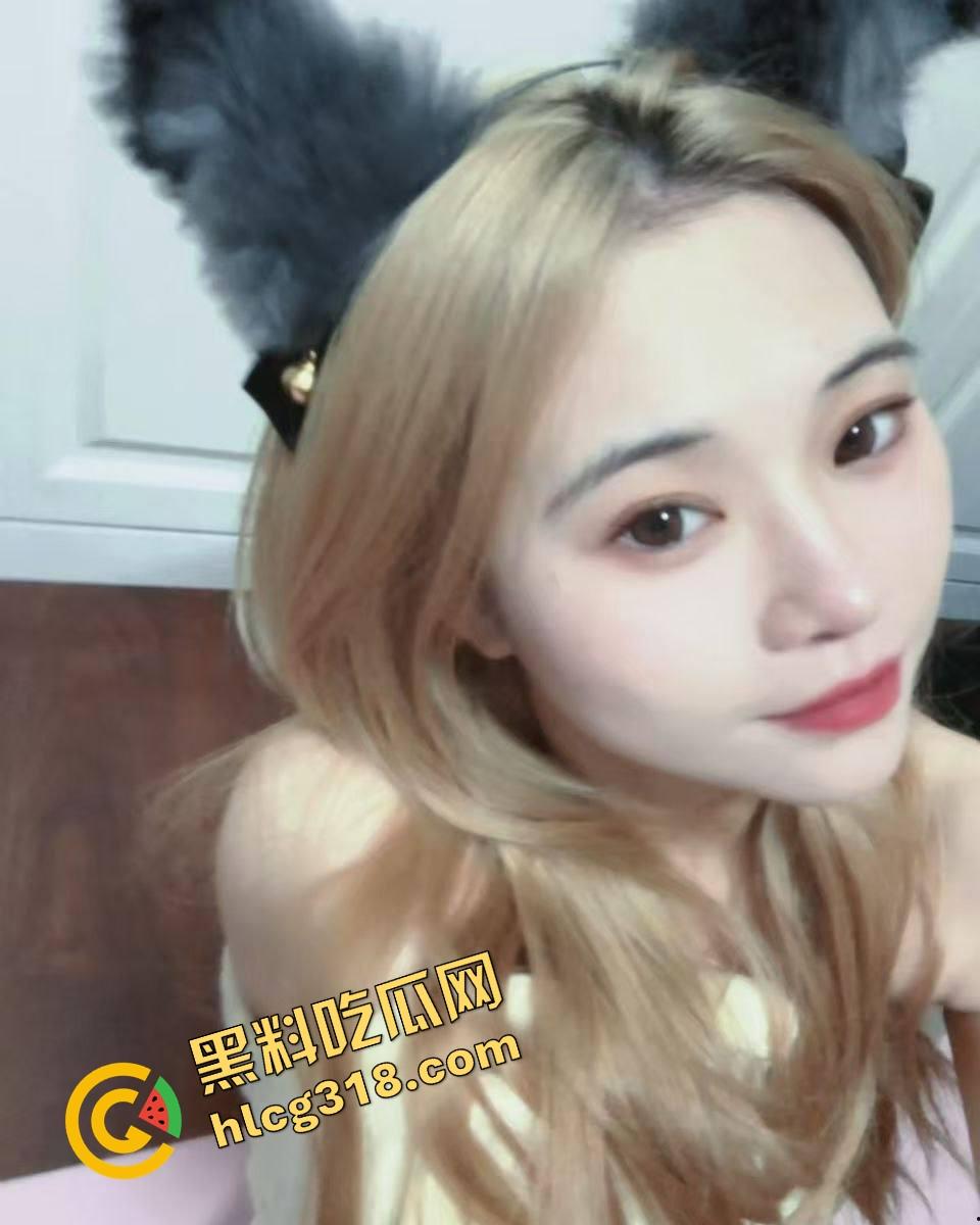 就好这口，逼水被打出来的母狗最带感，不叫不哭只会喷水，抽一鞭就高潮，SM玩成了喷泉表演！-2