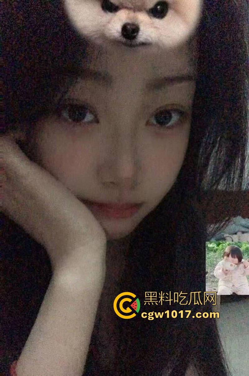 约炮网聊清纯小美【李芳】每晚自慰成瘾,微胖极品身材,高冷女神秒变下贱母狗 ,反差感拉满!-4