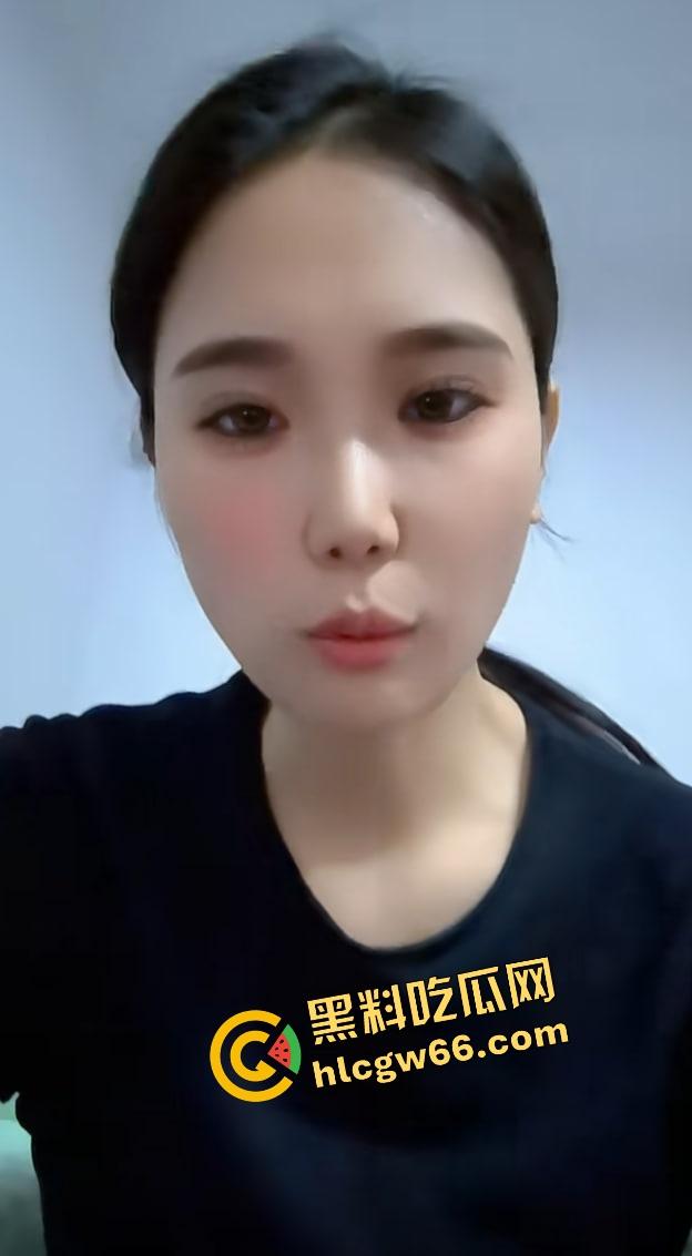 河北邯郸『黑妮儿』凉皮摊不卖凉皮仨老娘们组团开荤，把小伙榨得废了？全城传疯，她本人急忙辟谣！-10