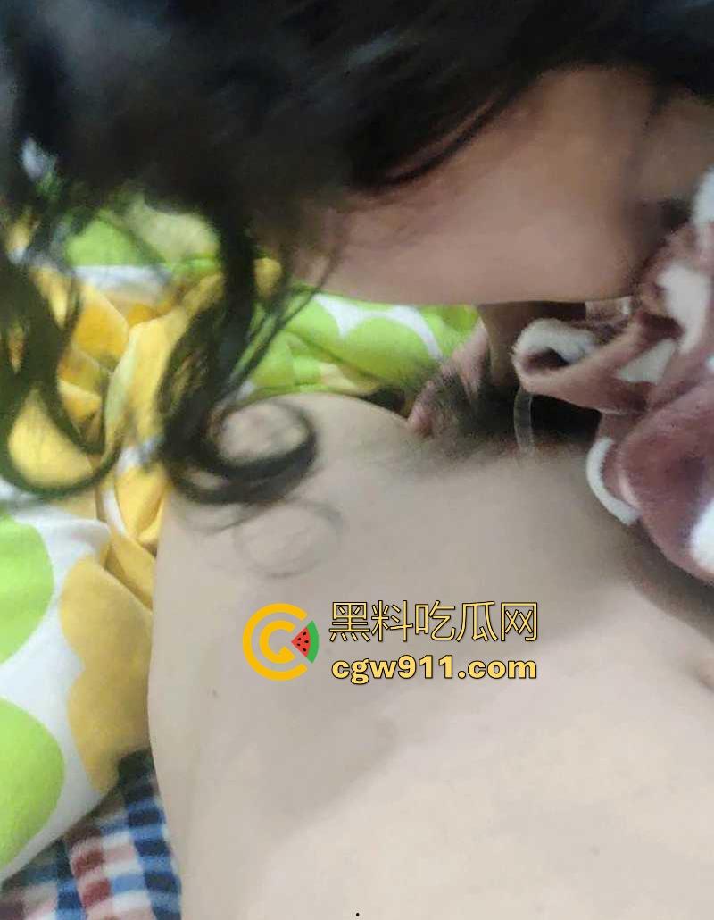 海角乱伦！茶余饭后爆操美艳干妈，肥臀尤物撅腚猛干，揉奶低吟小穴爽翻，风韵犹存的熟女骚物！-10