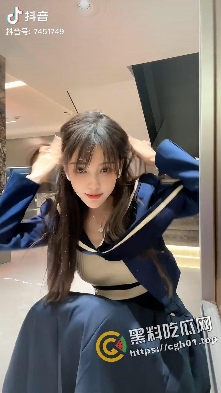 开盒LPL知名主持人【RITA】！开奔驰 喝战马 电竞椅上日rita 电竞少年的女神个人信息大曝光-10