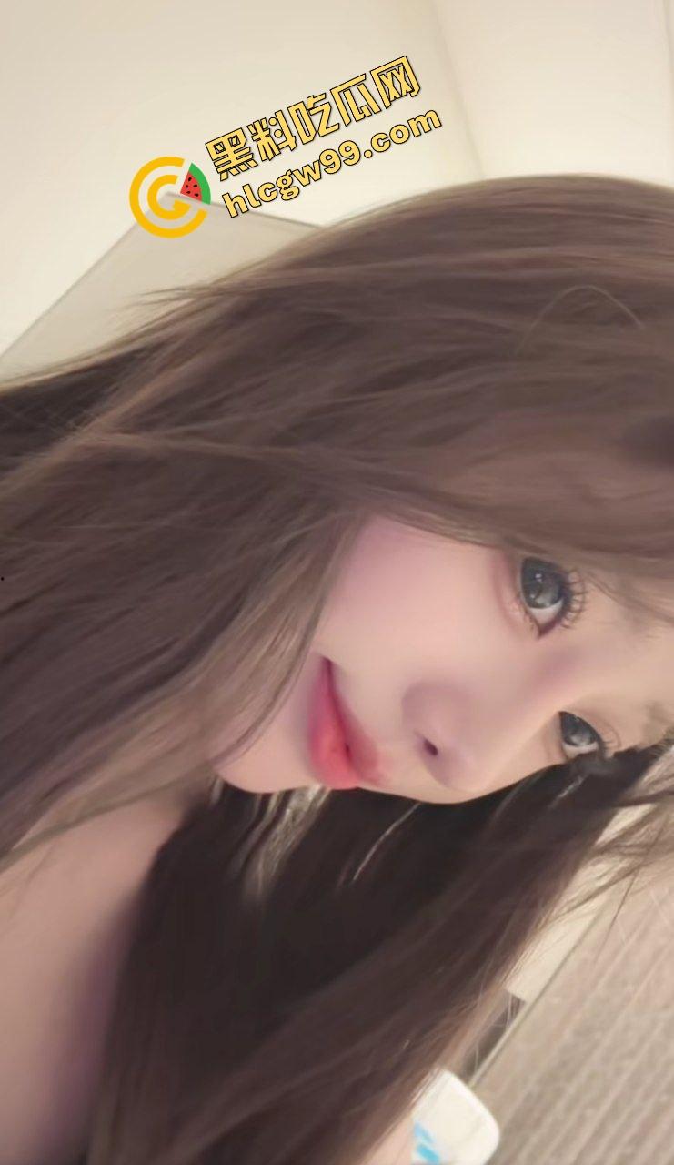 福建泉州社会骚鸡【任茜】性感大雷炮架,做鸡上门约炮大哥,沙发女上骑乘榨精,独家曝光流出!-1