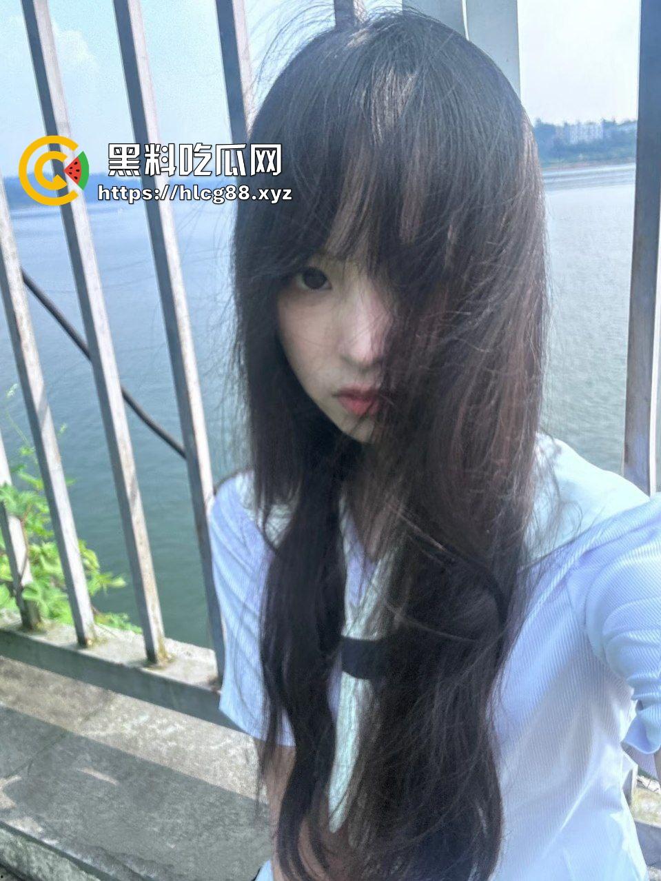 重庆极品甜御嫩妹骚婊【郑怡】天赋型选手,夹空气都能高潮流水,不需要鸡巴填满自行高潮!-2