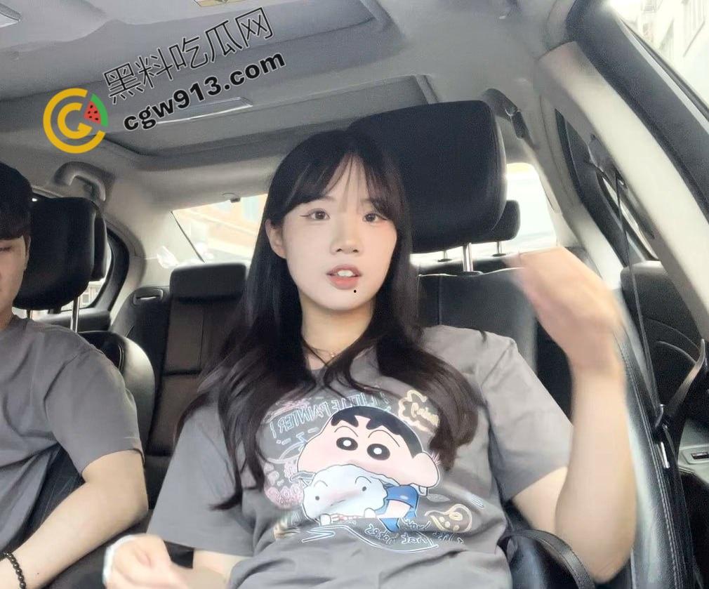 青岛00后情侣修手机私密视频被泄密！女主翘臀骚穴诱惑无限，男友鸡巴直捣高潮，身临其境的强烈冲击-2