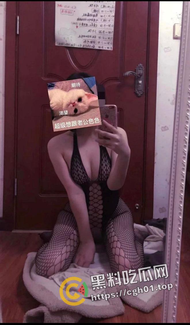 瓜友投稿！扬州职业大学【李茜甜】欲求不满骚母狗求群p 联系方式曝光 她主人就不怕她被玩坏嘛-5