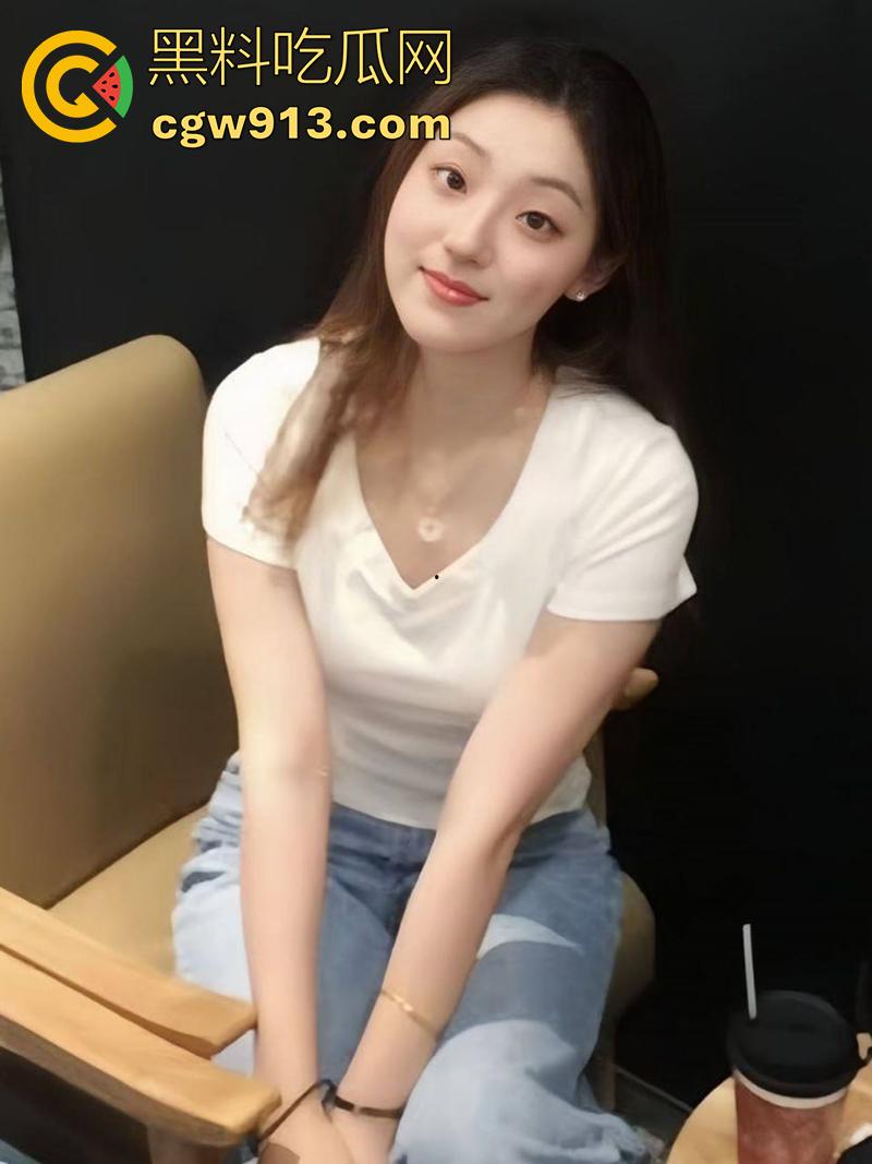 舞蹈生才是床上极品，广东艺术职业学院【韩雨佳】，白天女神晚上母狗，吹拉弹唱样样精通！-5