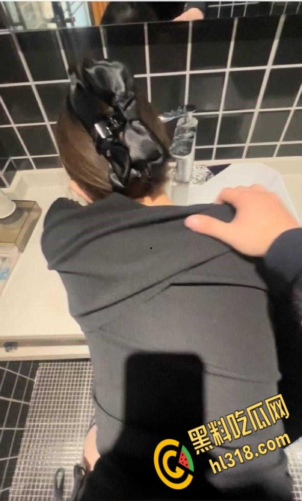 调教大神约炮极品女神合集,空姐学妹老师护士,爆操各种极品尤物,舔屌后入激情内射 !-6