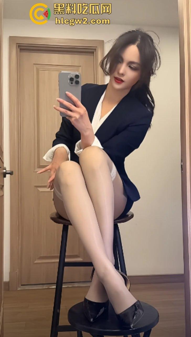 独家曝光！抖音顶级混血女神【NingYu】绝美御姐异域风情气质 付费资源露毛挑逗叫人心痒难耐-11